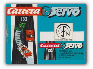 88424 Porsche 928 m. ausklappb. Scheinw. u. Beleuchtung.jpg